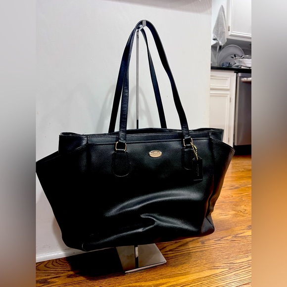 Black Leather Coach Multi Function Bag - Briefcase, Baby bag - Picture 1 of 3